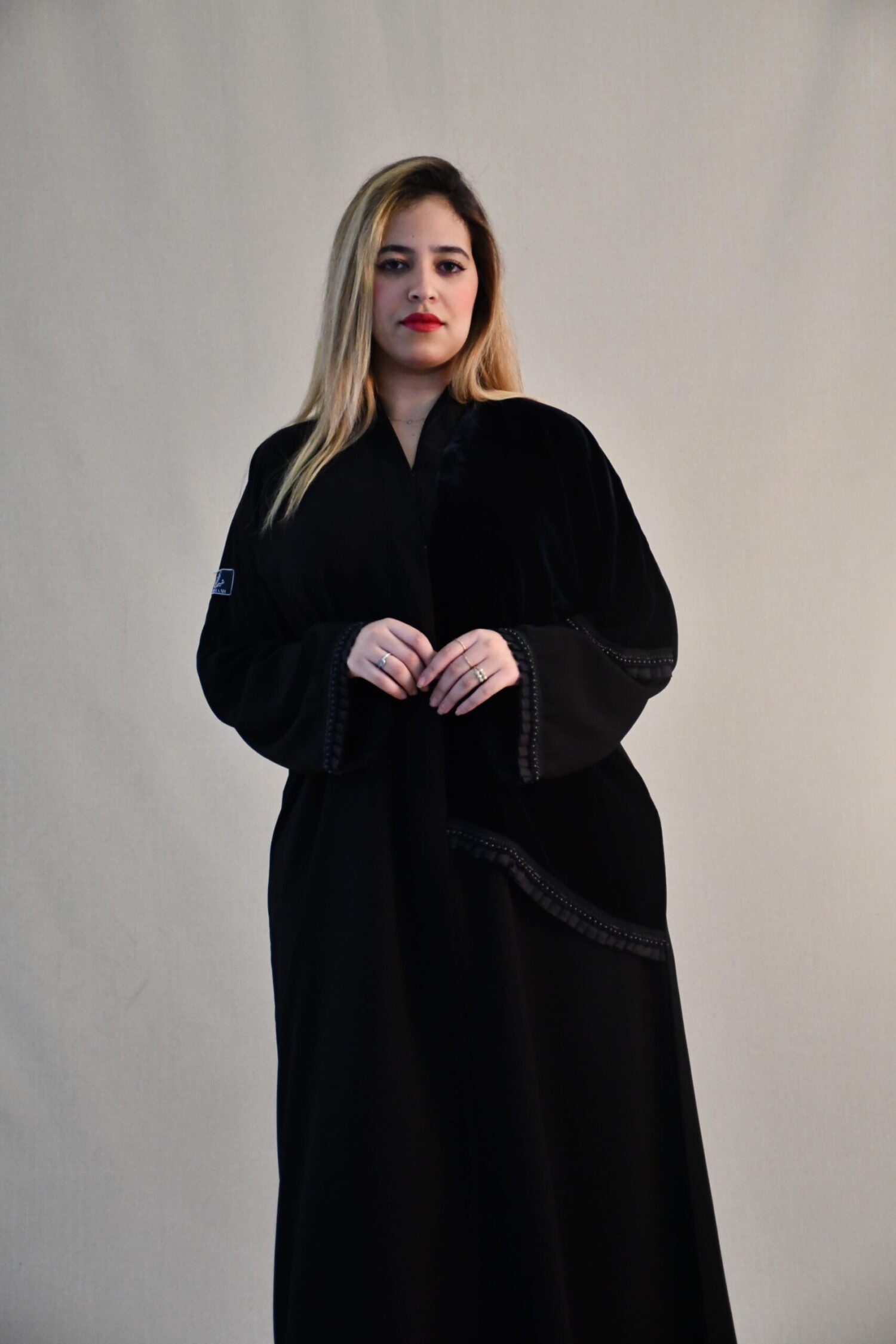 01 2-1244 عبايه شيهانه سبشل