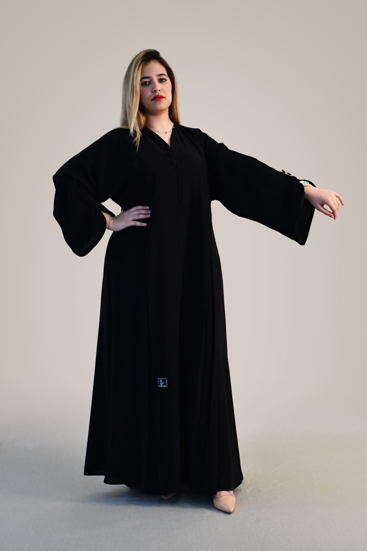 4-1239 عبايه شيهانه سبشل