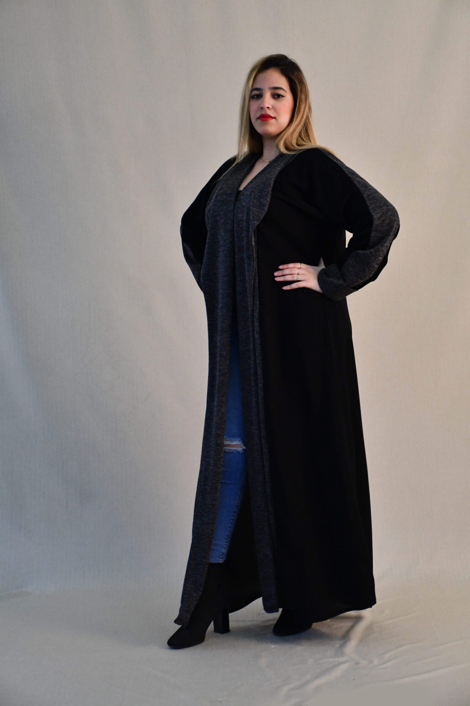 02 1-1247 عبايه شيهانه سبشل