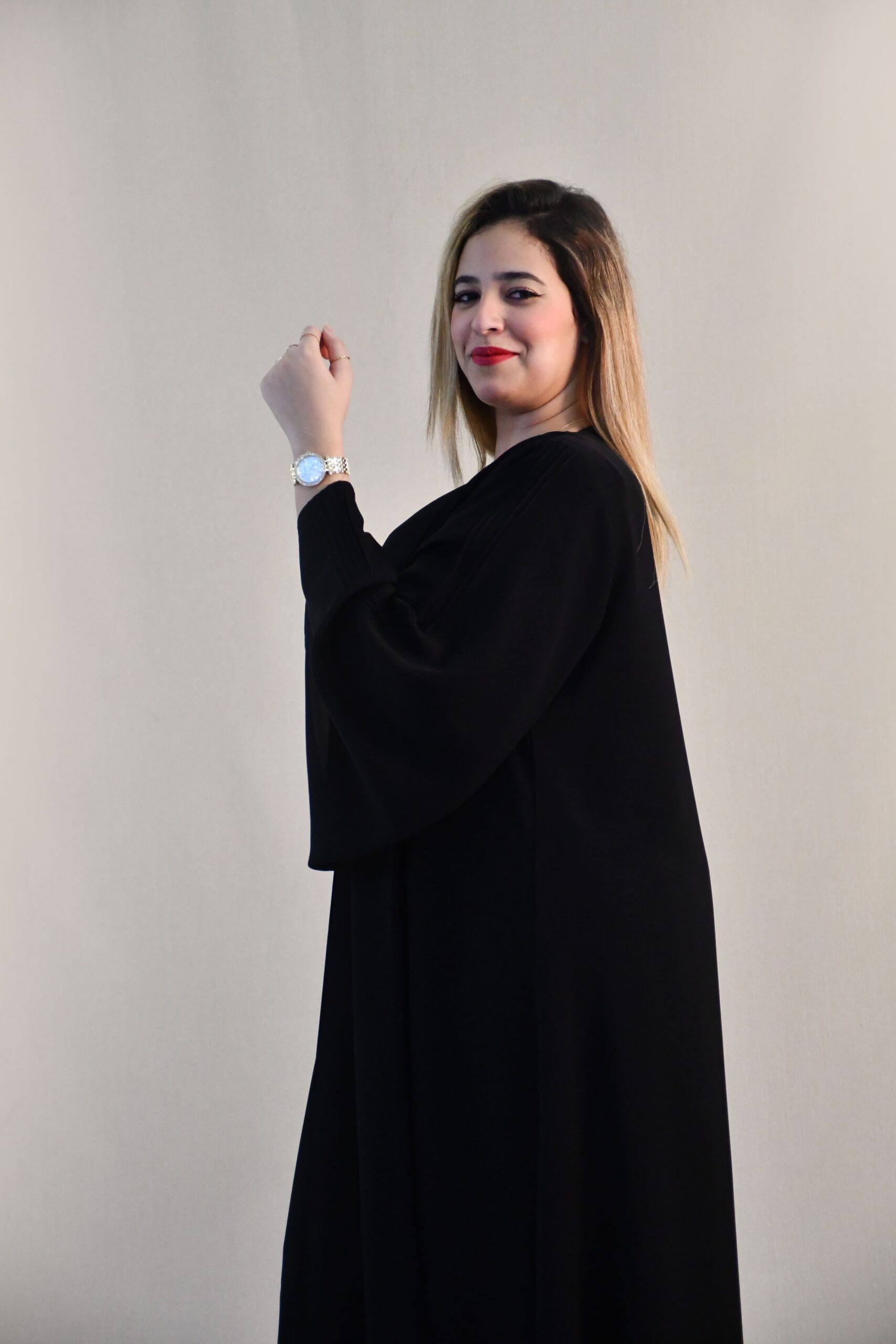 1-1242 عبايه شيهانه سبشل