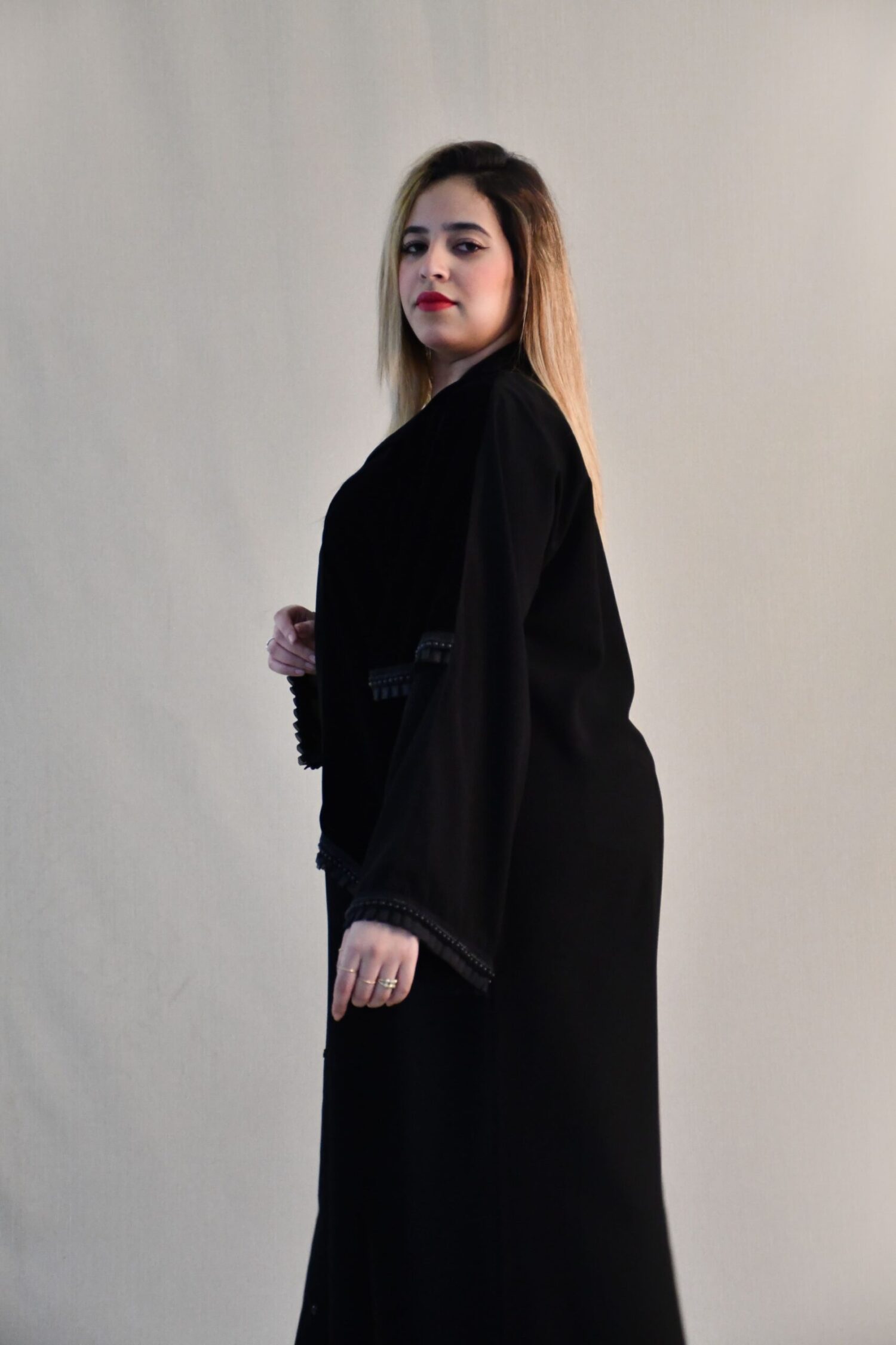 03 2-1244 عبايه شيهانه سبشل