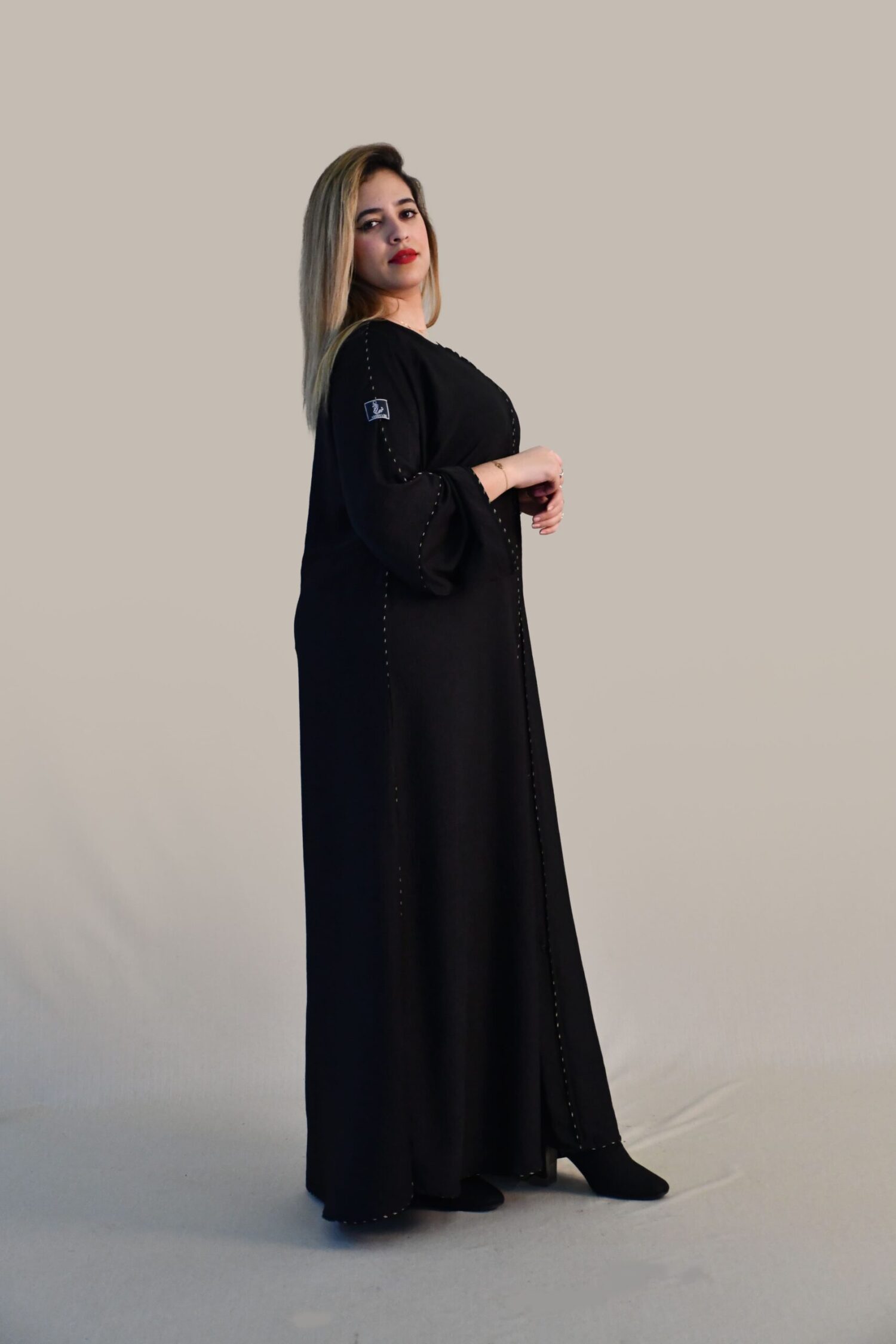 03 2-1221 عبايه شيهانه سبشل