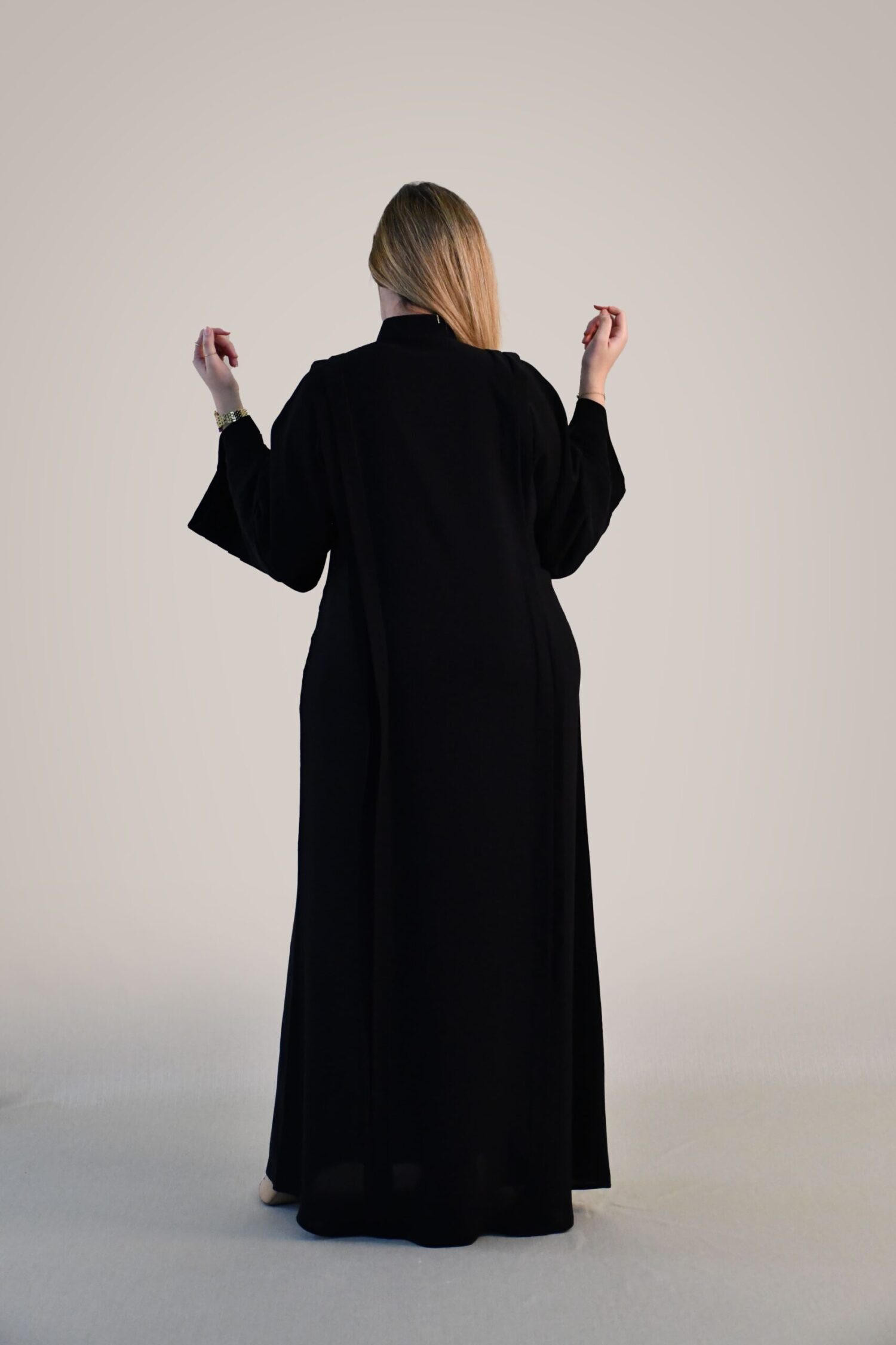 1-1235 عبايه شيهانه سبشل