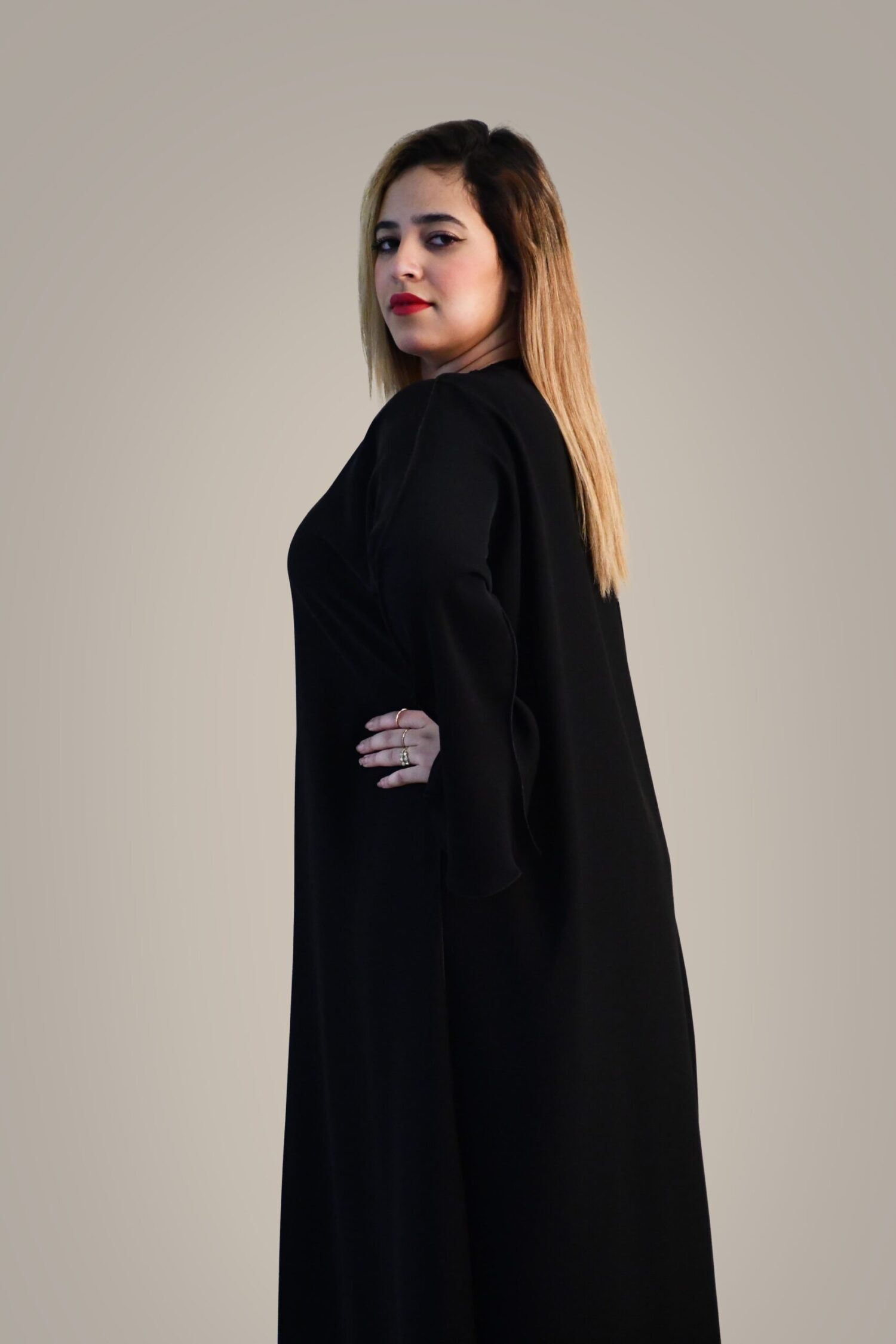 04 1-1251 عبايه شيهانه سبشل