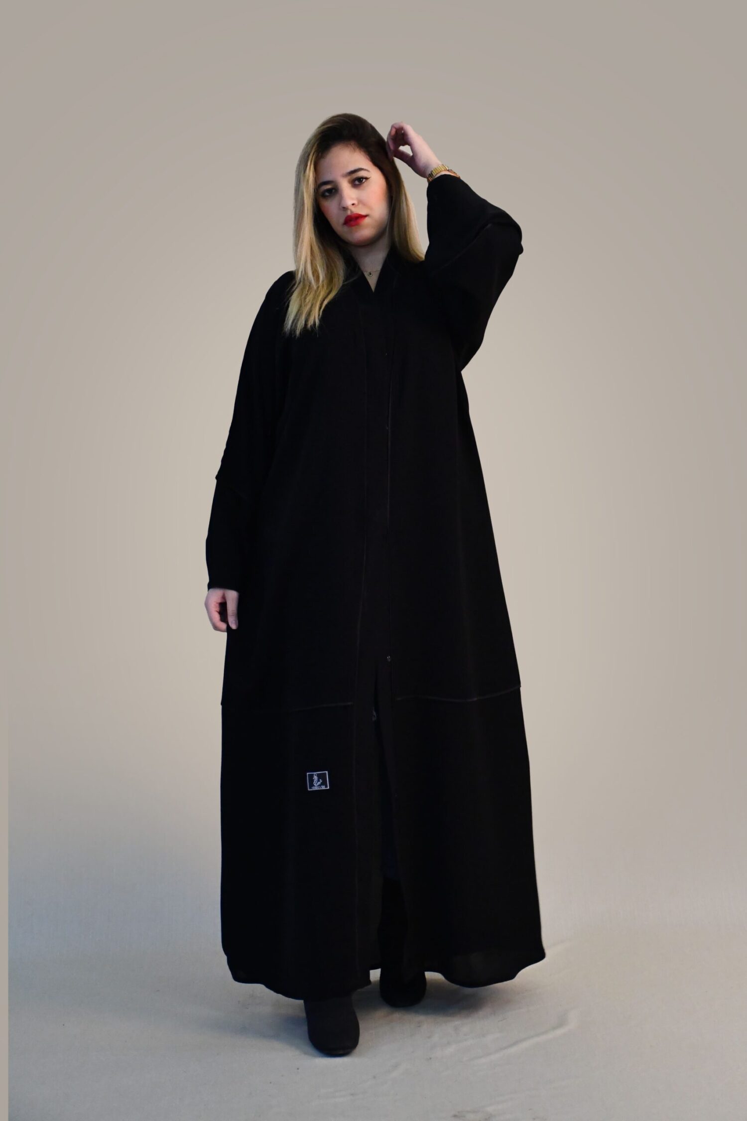 04 1-1253 عبايه شيهانه سبشل