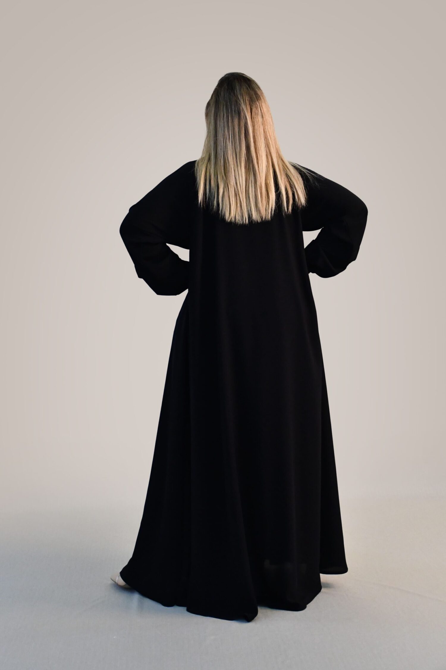 04 1-1237 عبايه شيهانه سبشل