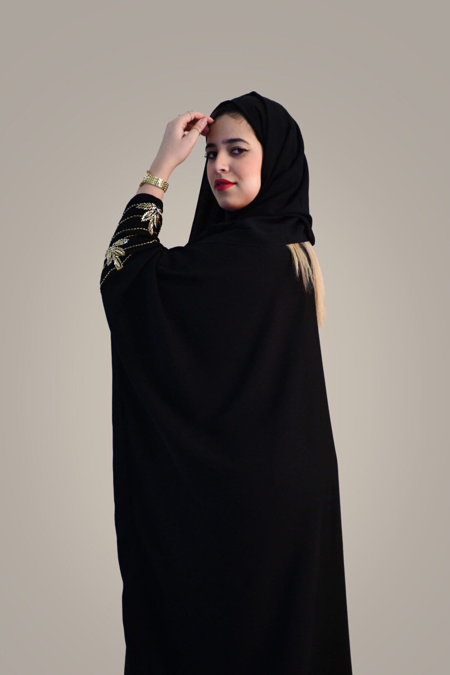 3-1250 عبايه شيهانه ملكي