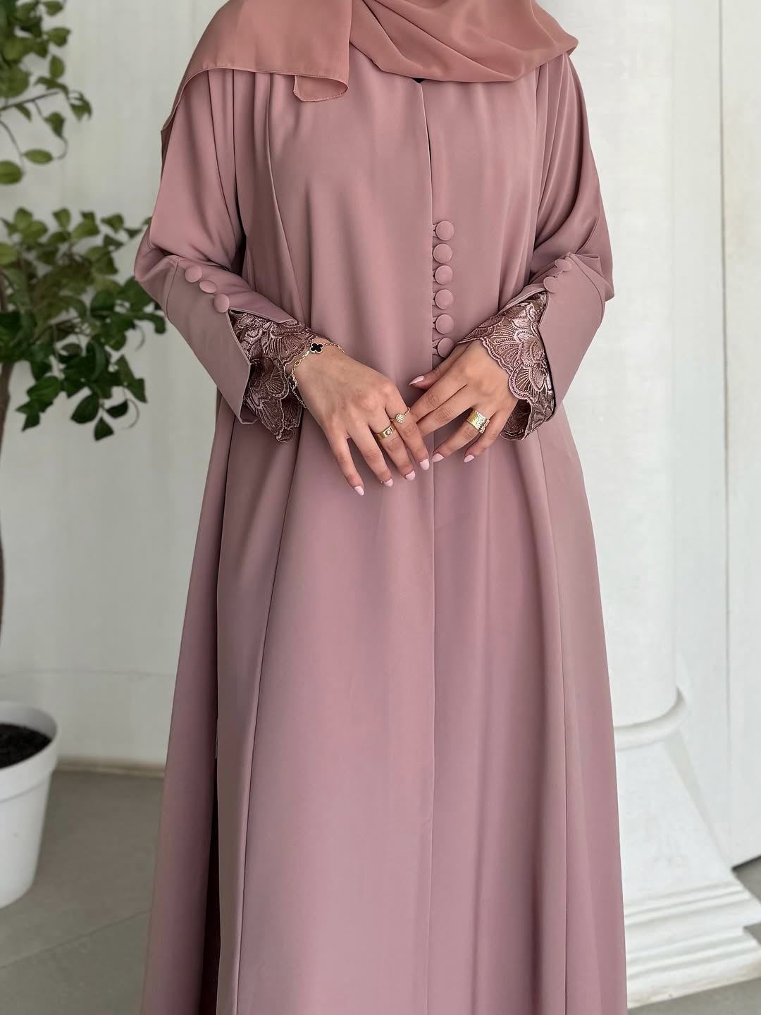 Abaya with Shelah_Abaya Code_ E35__���خامة العباية كريب أندونيسي فاخر، ناعم ومريح جداً، يعطيك فخ_1 5-120046عباية شيهانة سبيشل